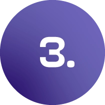 Skaičius &bdquo;3&ldquo; violetiniame apskritime. Nurodo trečią žingsnį &ndash; įsitraukimą į inovacijų lyderių sesijas.