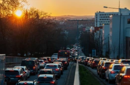 Rugsėjo i&scaron;bandymas vairuotojams: KTU ekspertas pataria, kaip elgtis, kad i&scaron;vengtume spūsčių ir nelaimių